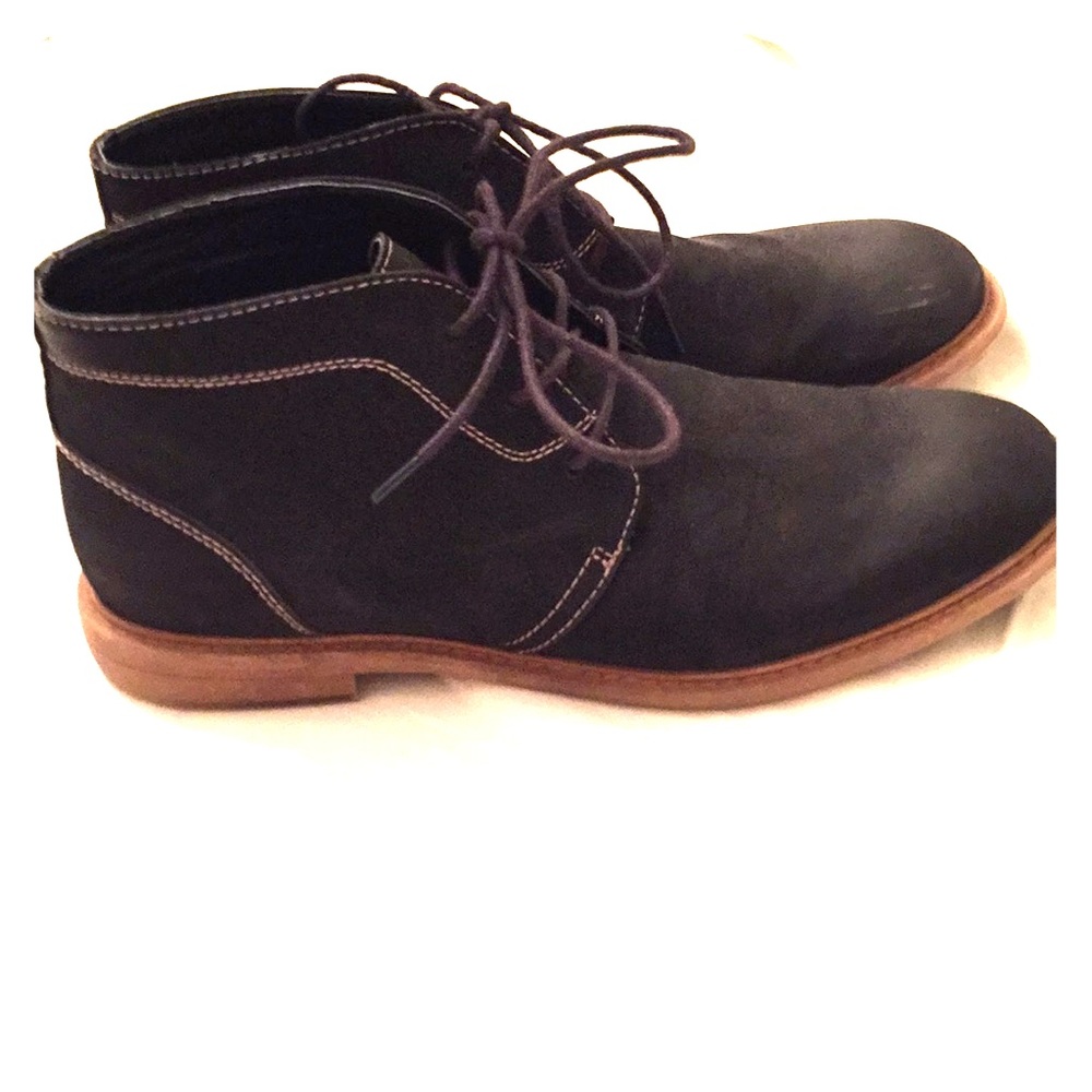 Men’s Unlisted black mid chukka boot